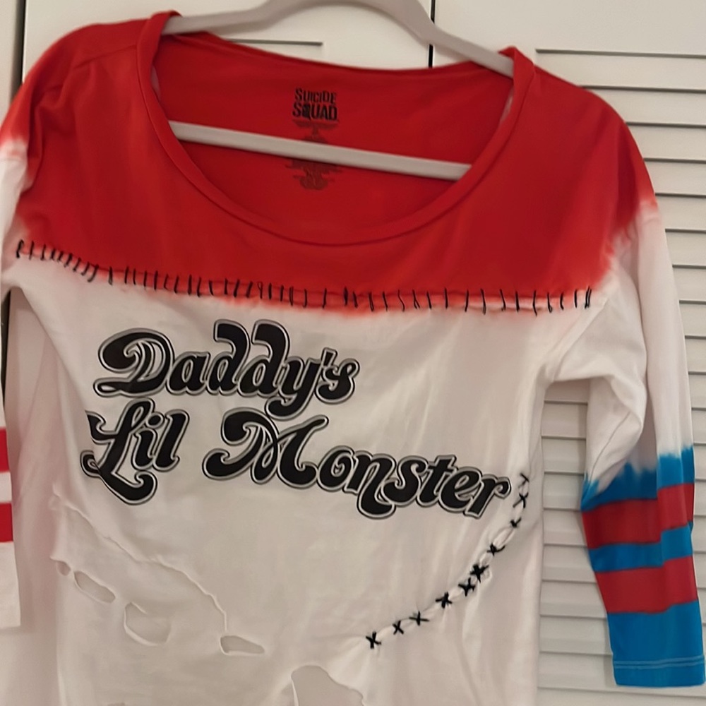 Harley Quinn DC shirt from the first Suicide Squad movie - Picture 6 of 6